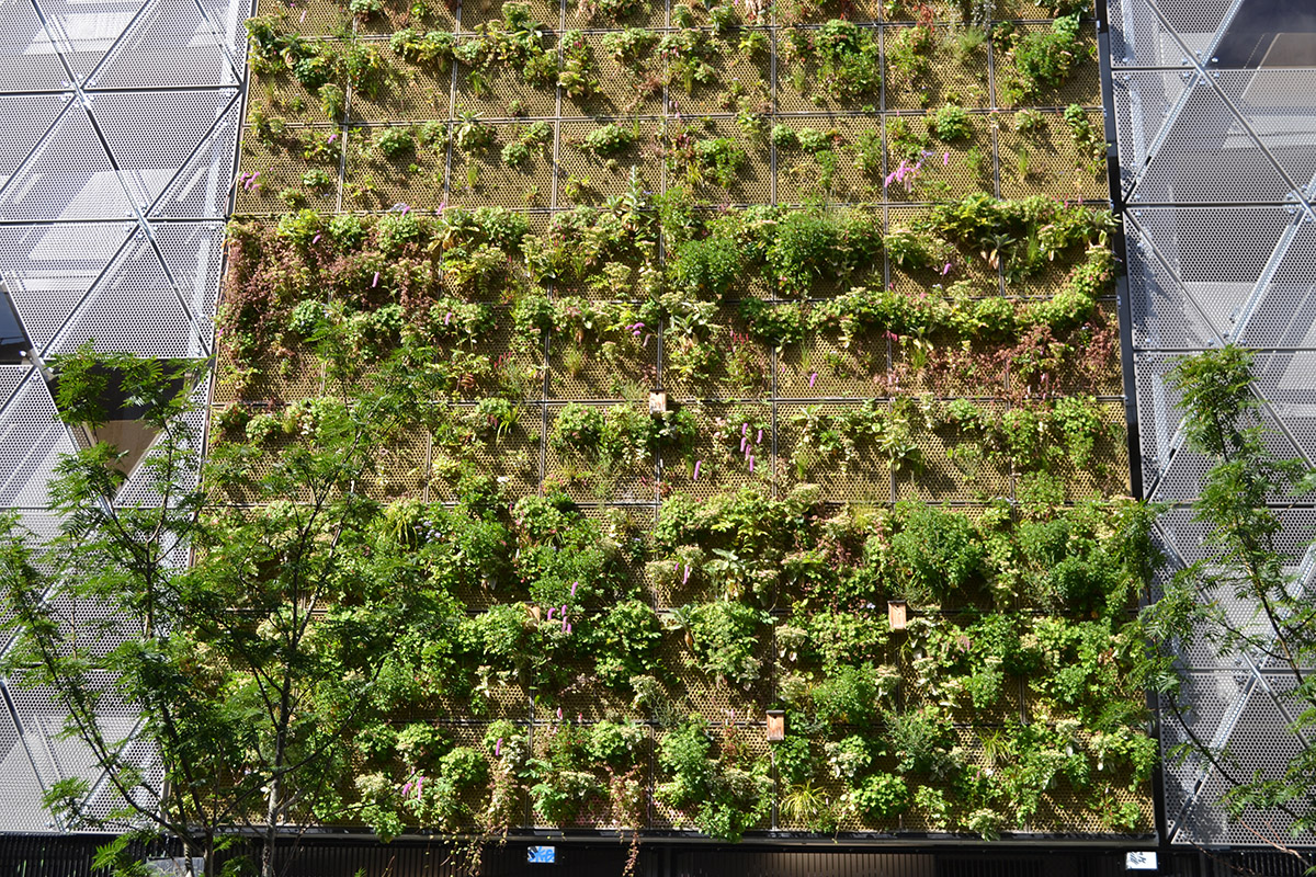 Grüne Fassade Malmö Parking House Anna aus nachhaltigen Betonplatten von Butong AB